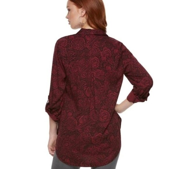 Rock & Republic Women's S Deep Red Rose Print Button Up Fall Casual Blouse - Picture 2 of 9